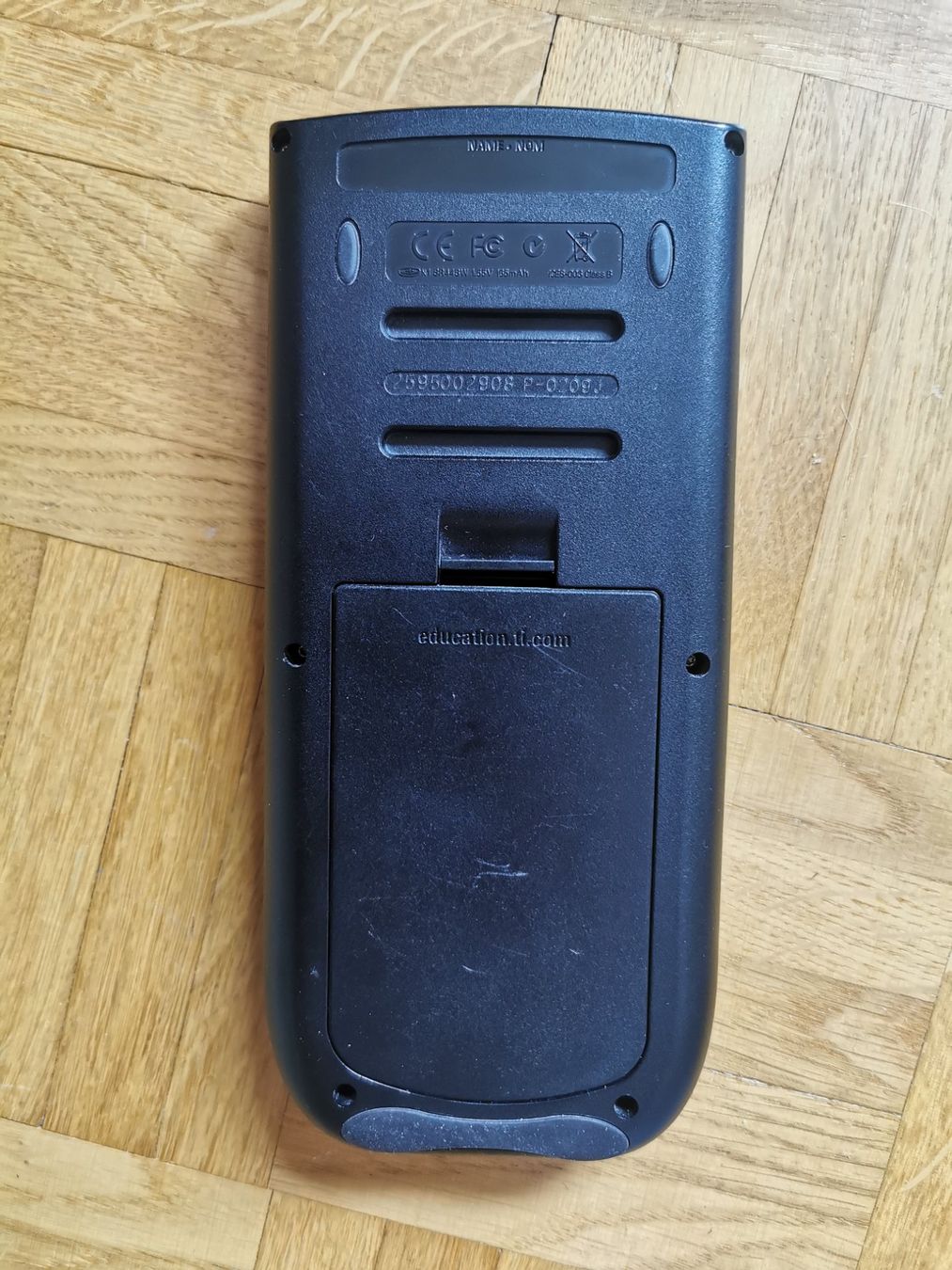 Texas Instruments Calcolatrici tascabili: TI-89 Titanium Grafikrechner mit Cover & Anleitung – Usato da St. Gallen venduto da Zrobiraf 2