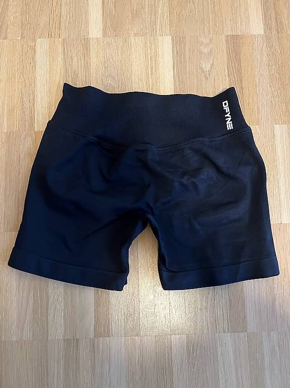 Leggings: DFYNE Impact Shorts - NEU – Neu und originalverpackt aus Hombrechtikon von Piluu 2
