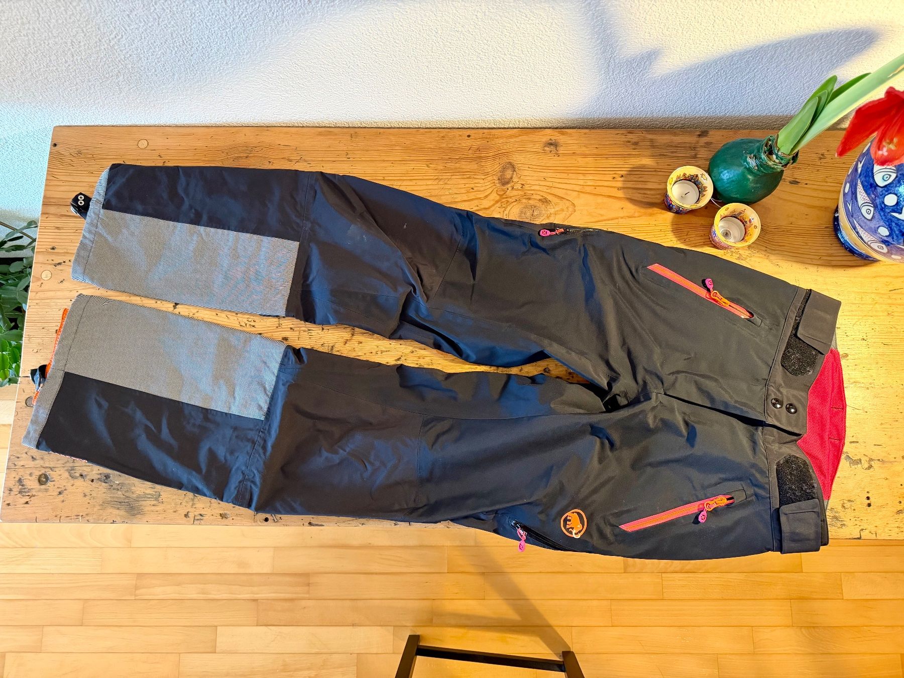 Mammut Pantaloni: Mammut Eiger Extrem Gore-Tex Pro Hardshellhose Damen Gr. 36 – Nuovo (secondo la descrizione) da Stäfa venduto da Bibi2
