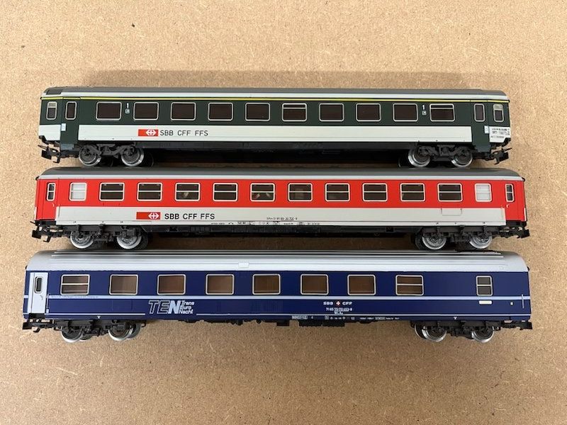 Märklin Modelleisenbahnen: SBB Personenwagen-Set Märklin – Gebraucht aus Büsserach von ModellbahnDepot 1