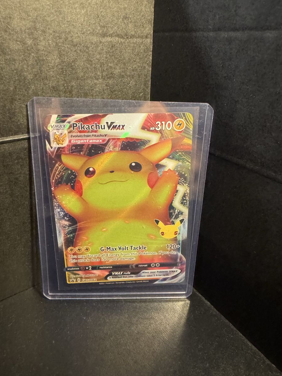Pokémon Sammelbilder & Trading cards: Pikachu Vmax - Pokemon - 25th Anniversary - Promo - ENG  – Neu (gemäss Beschreibung) aus Bellinzona von TheCarden