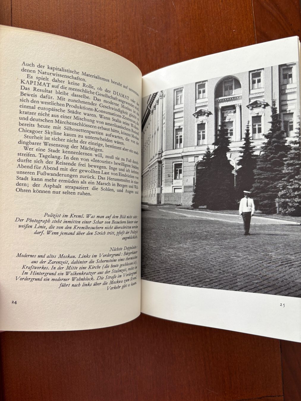 Libri: Mit der Eisenbahn durch den dialektischen Materialismus 1973 – Usato da THERWIL venduto da Fcbbasel 2