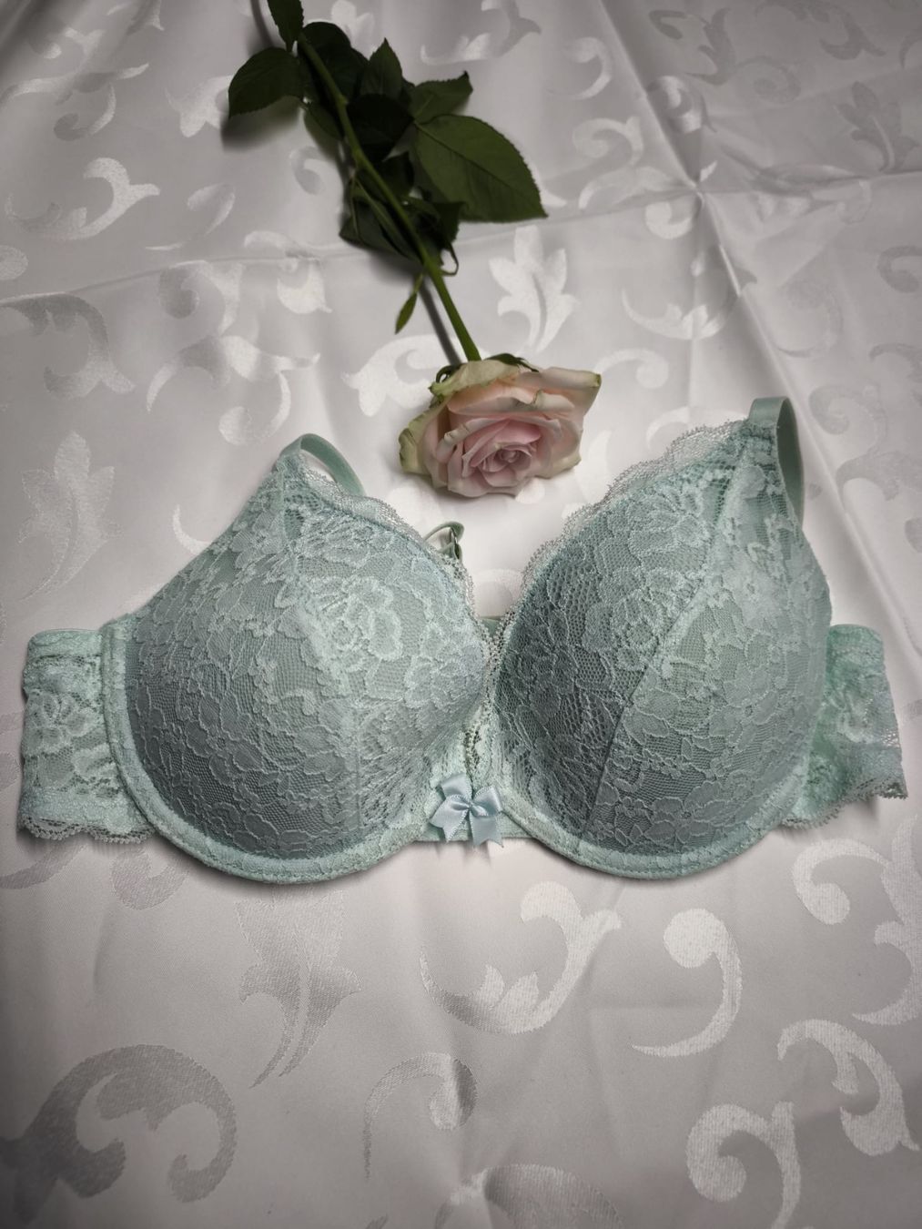 Altra biancheria intima: Sommer BH mit Spitze, neuwertig, Grösse 80 A – Usato da Grenchen venduto da olecka24 1