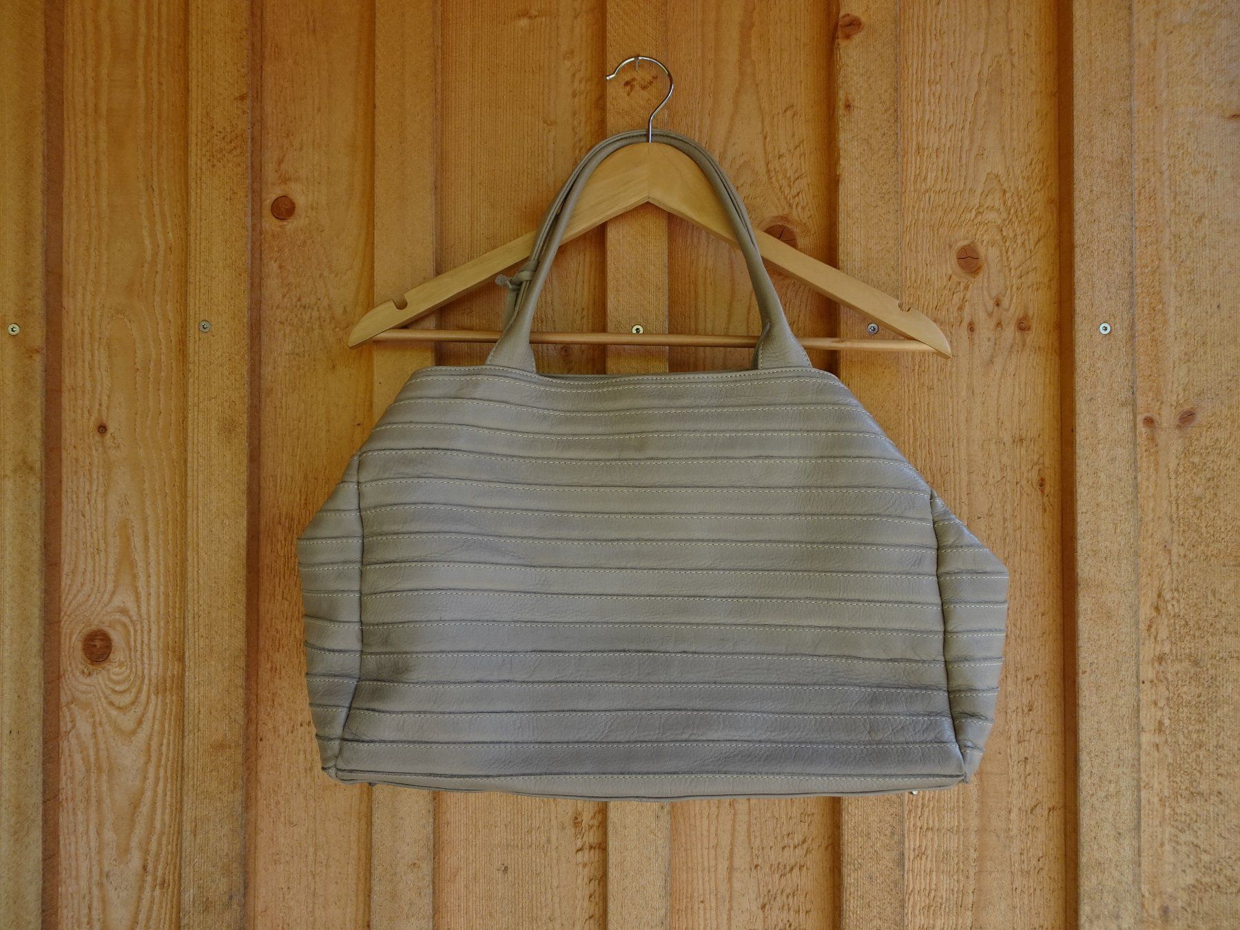 Borse da donna: Hübsche Charlotte Handtasche beige - 230804 – Usato da Küssnacht am Rigi venduto da Schuhe-Secondhand 1
