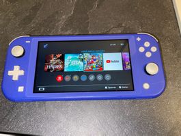 Nintendo Switch Lite + Mario Odyssey + Hades