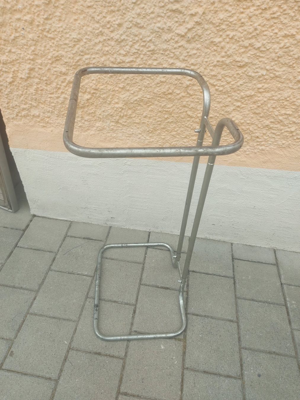 Poubelles: Verzinkten Abfallsackhalter 120-Liter-Abfallsäcke – D'occasion à Rheinau par profitronic.shop 3
