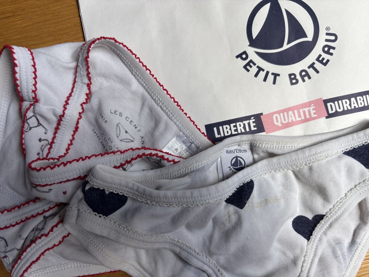 Petit Bateau Biancheria intima: 2 slips fille 8 ans - 128cm – Usato da Founex venduto da ari_2gt7 1