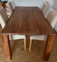 Nussbaumtisch und 6 Stühle
