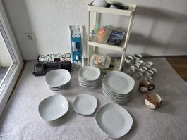 Geschirr Set mit Haushaltsartikeln und Wagen gebraucht