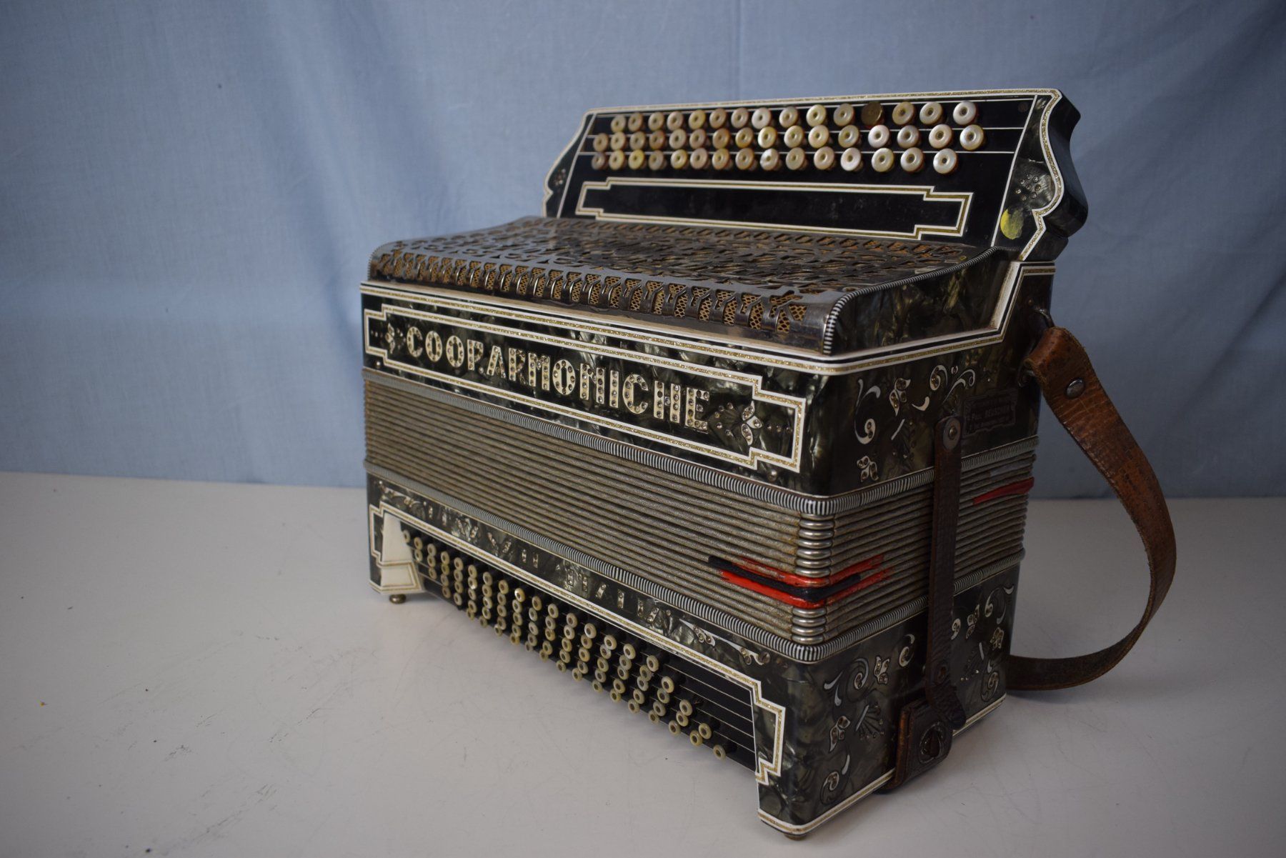Strumenti musicali: Akkordeon chromatisch Coop. Armoniche – Usato da Zürich venduto da Brockito 7