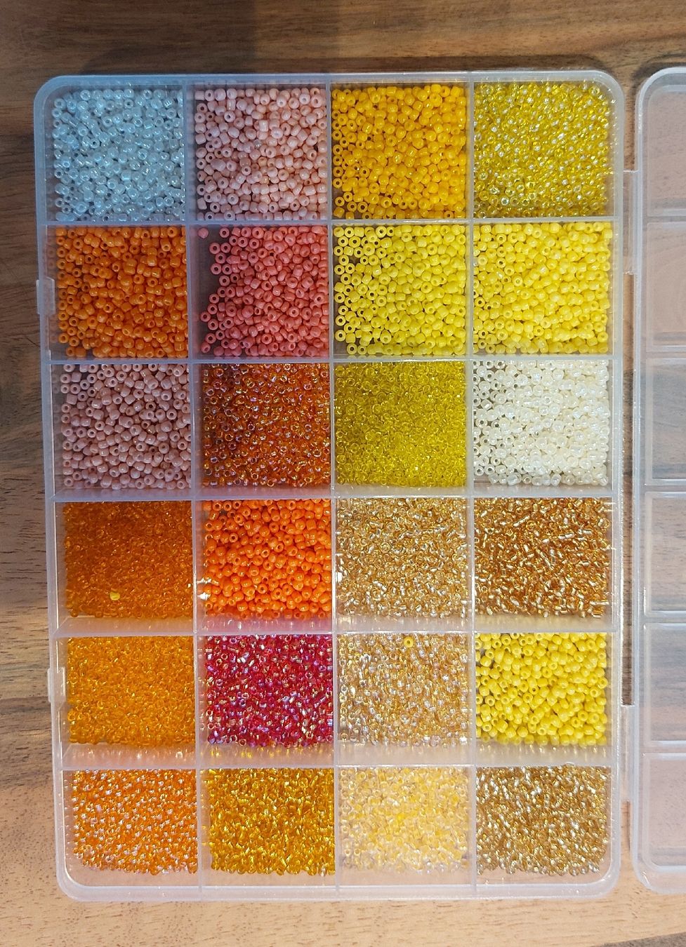 Kit bricolage: Bastelperlen sieben Set sortiert in Boxen diverse Farben – Nuovo (secondo la descrizione) da Egg b. Zürich venduto da NiLaLe 2