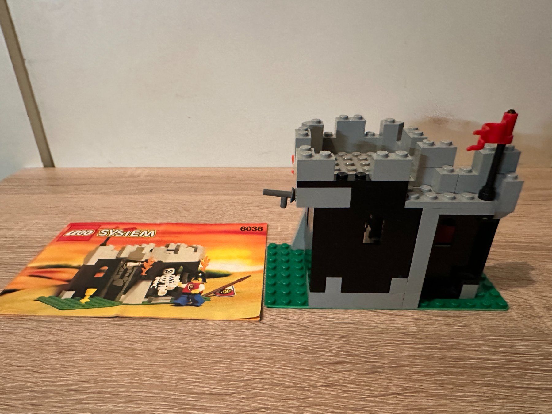 Lego Kit di costruzioni: LEGO 6036 Skeleton Surprise – Usato da Basel venduto da Don-Angel 2