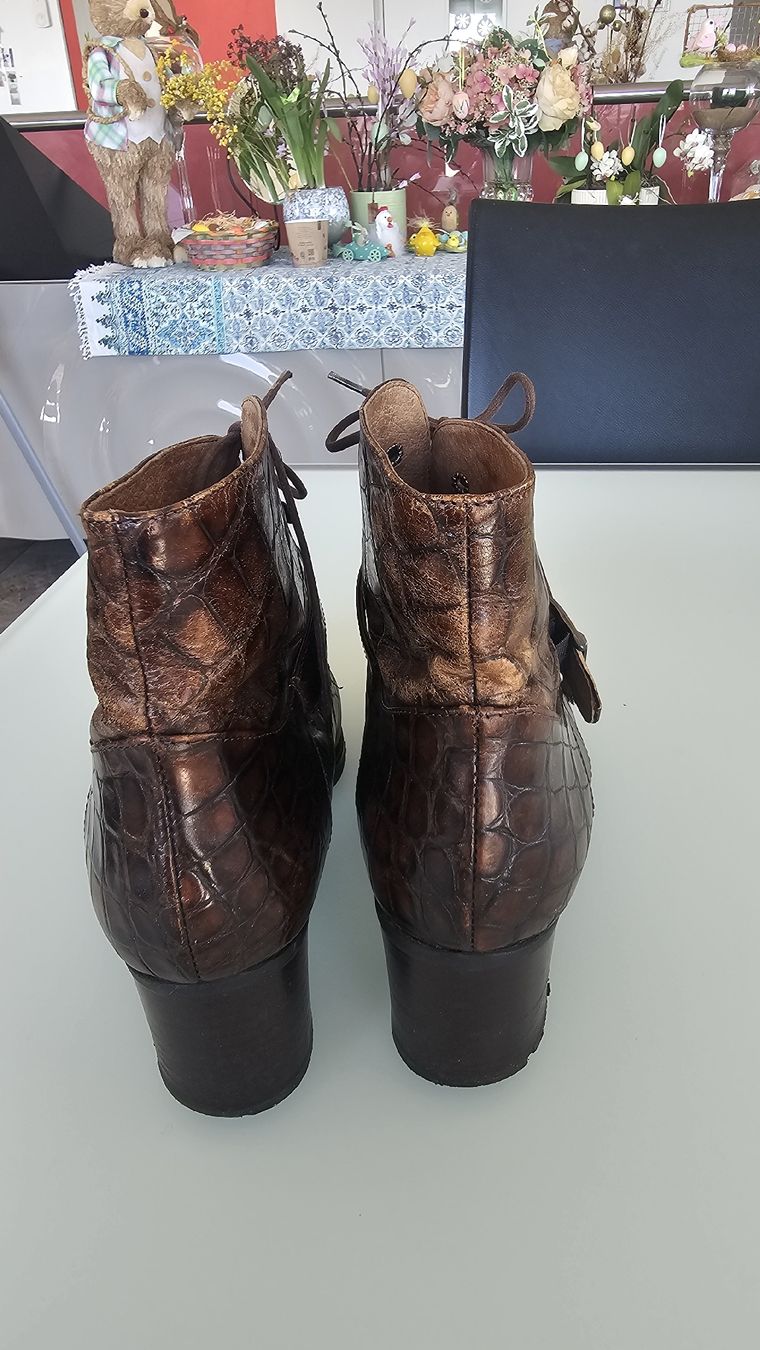 Scarpe da donna: Bottines en cuir véritable – Usato da Nax venduto da mojy 1