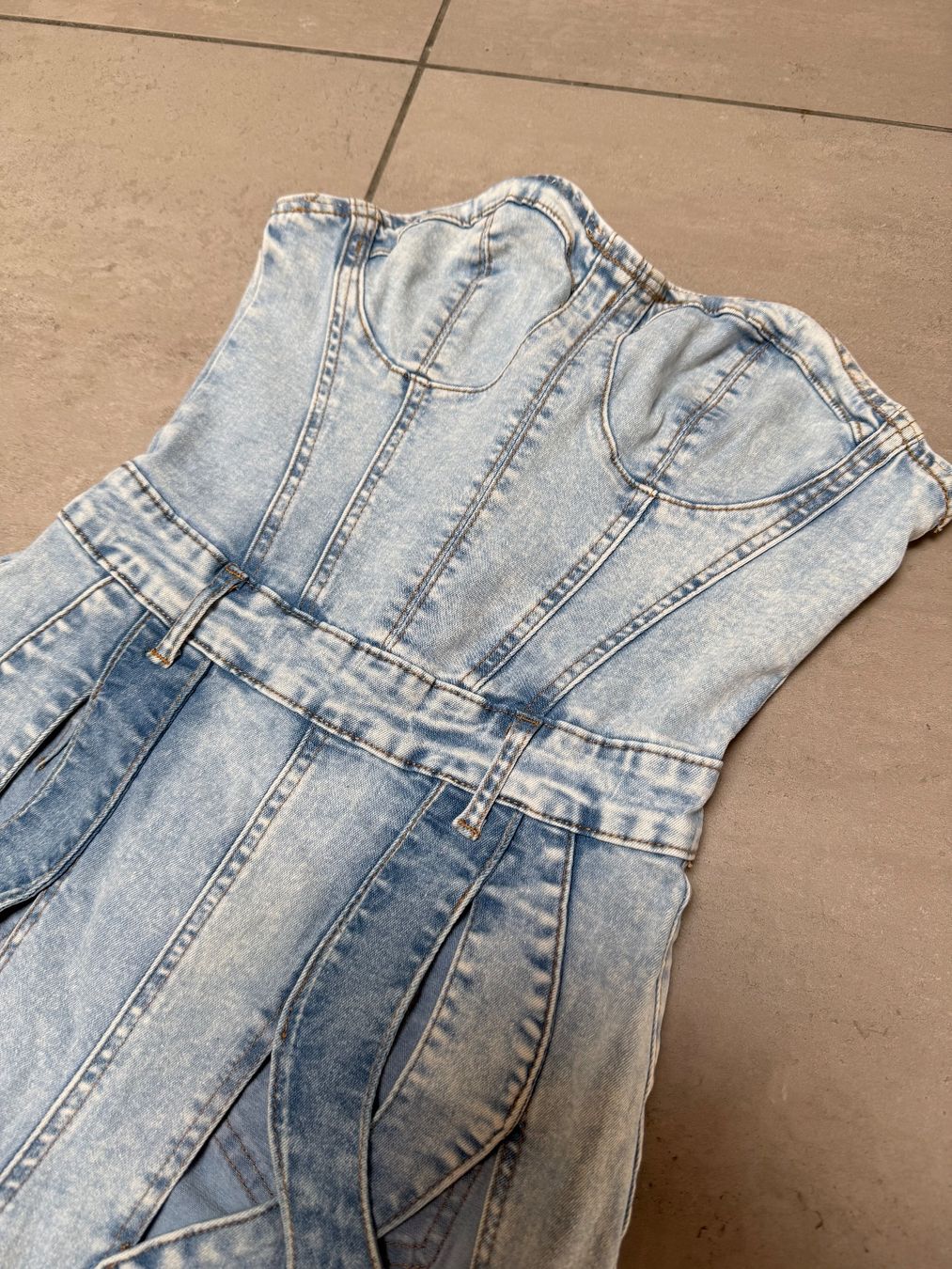 Shein Jumpsuits: Extravaganter Jeans Jumpsuit – Neu und originalverpackt aus Sigriswil von ck56 2