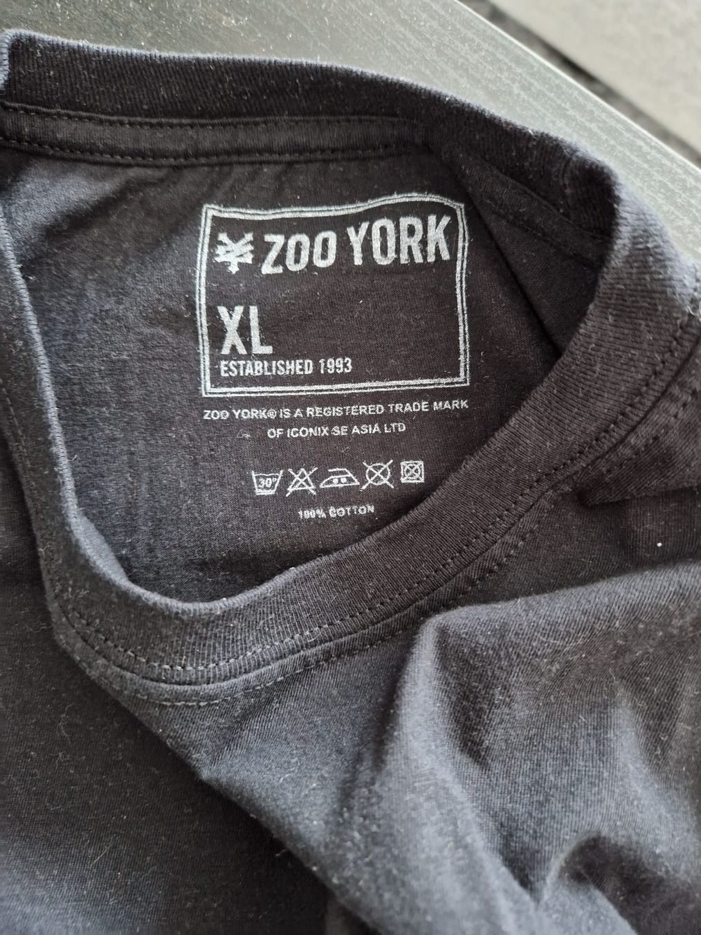 T-Shirts: Zoo York T-Shirt – Gebraucht aus Bülach von cf96 2