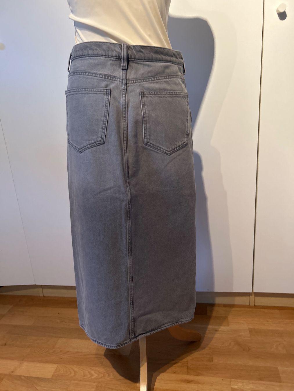 Arket Gonne: Arket Jeans Midi  Skirt.  Gr.36 – Usato da Feuerthalen venduto da Anna_Swift 6