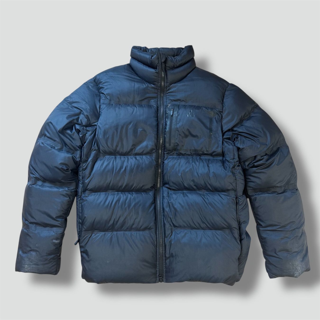 Nike Giacche: Nike ACG black puffer down jacket winterjacke 550 – Usato da St. Gallen venduto da sourced_limited
