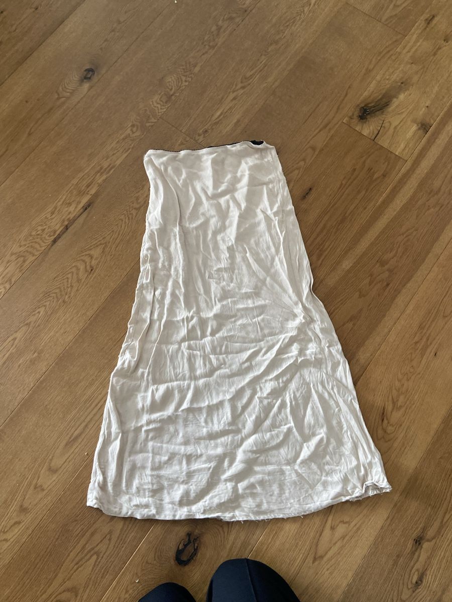 Zara Jupes: White maxi skirt – Défectueux à Walchwil par ann_ckz6