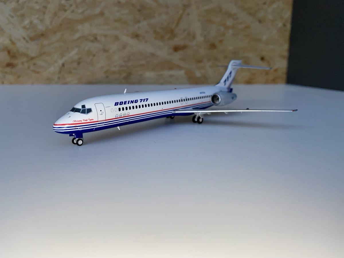 Boeing Kit di modellismo & Modellini statici: Boeing 717 Metallmodell Masstab 1:200 – Nuovo (secondo la descrizione) da Meiringen venduto da sellswiss