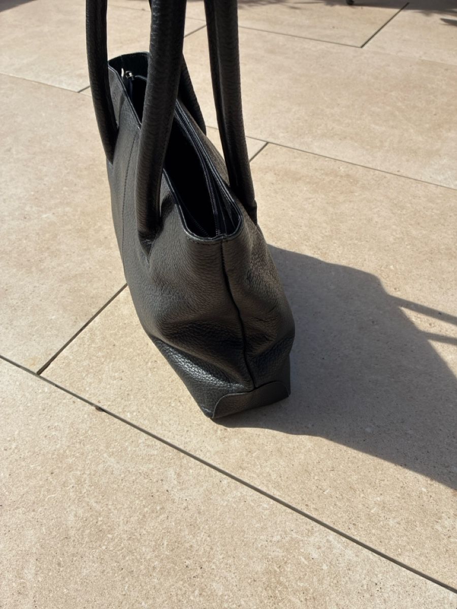 Navyboot Borse da donna: Damentasche schwarz Leder von Navyboot – Usato da Bettlach venduto da Brissoni 1