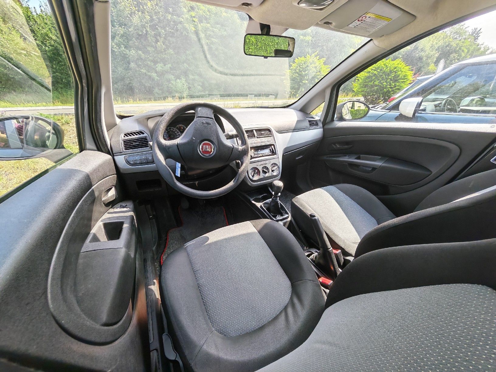 Fiat Autos: Fiat Punto 1.2 8fach bereift – D'occasion à Oetwil an der Limmat par Roonezzzz 3