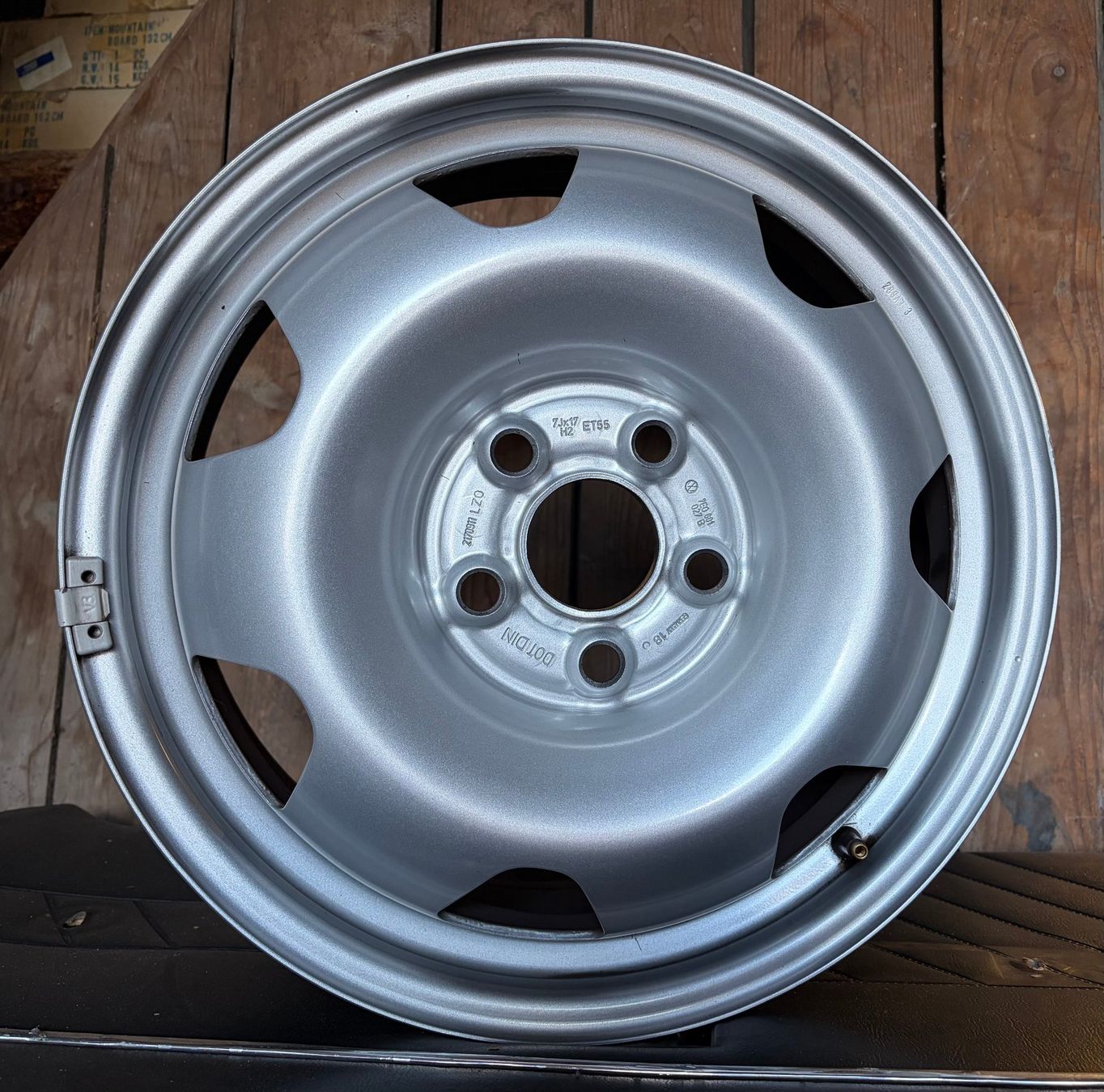 Volkswagen Felgen: Stahlfelgen VW-Original – Gebraucht aus Turbenthal von Rsportli