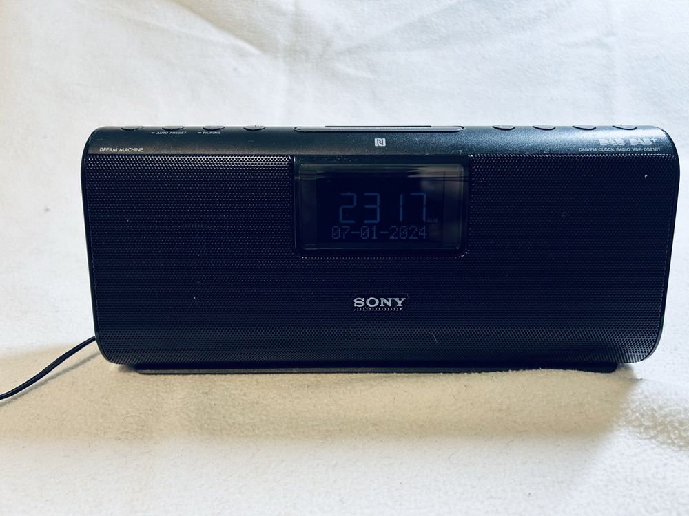 SONY Dream Machine DAB DAB+ FM Bluetooth Clock Radio Kaufen auf Ricardo