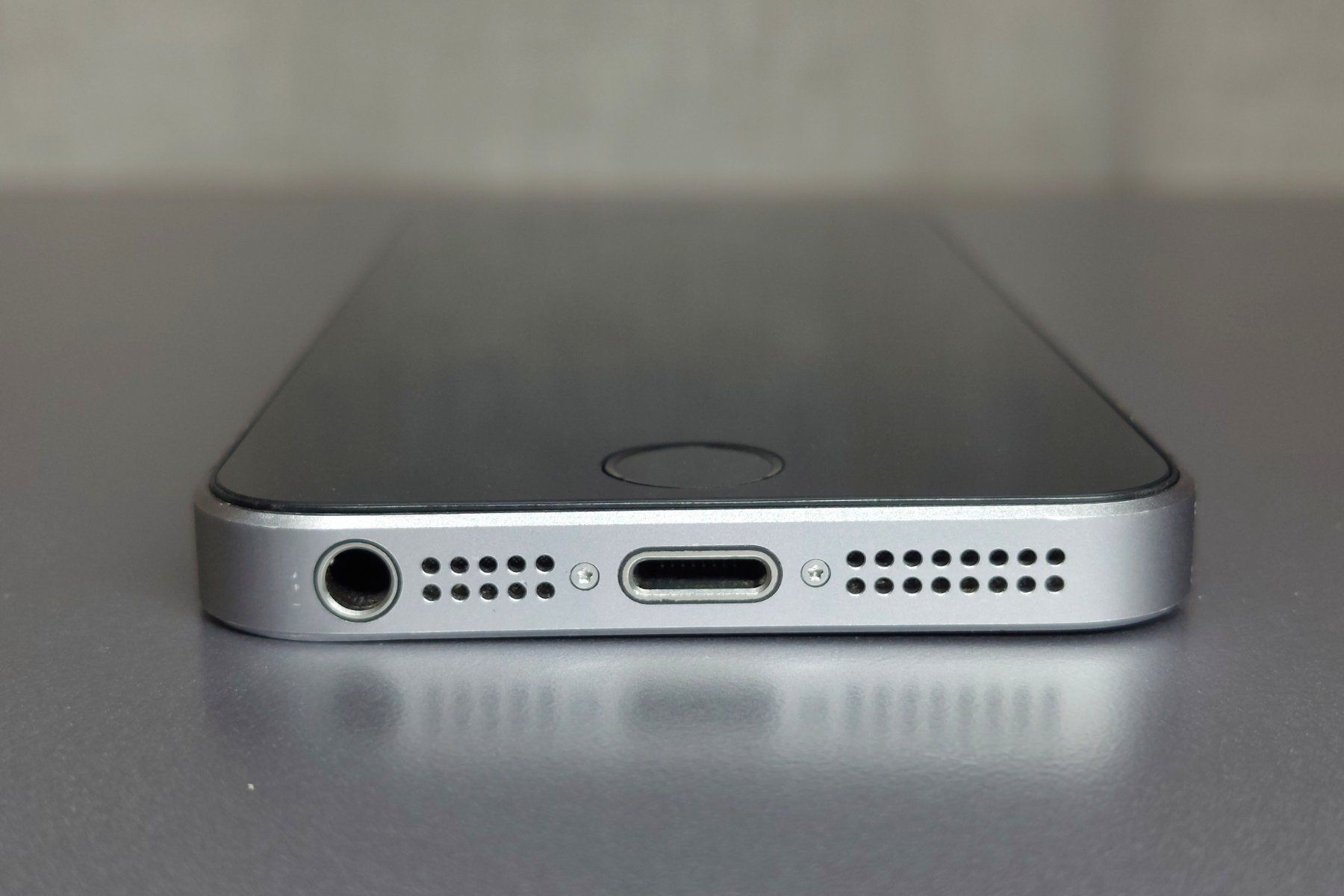 Apple Telefoni cellulari / Smartphones: iPhone SE 2016 32gb, 93% Akku, mit Hülle – Usato da Pfäffikon SZ venduto da max_5ylc 4