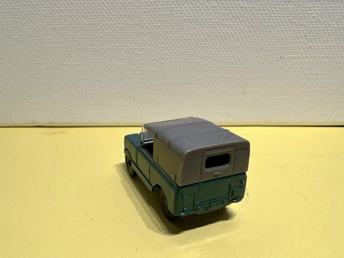 Wiking Modellini d'auto: Wiking Ü-Ei Kopie Landrover – Usato da Weinfelden venduto da Kammerflimmern 1