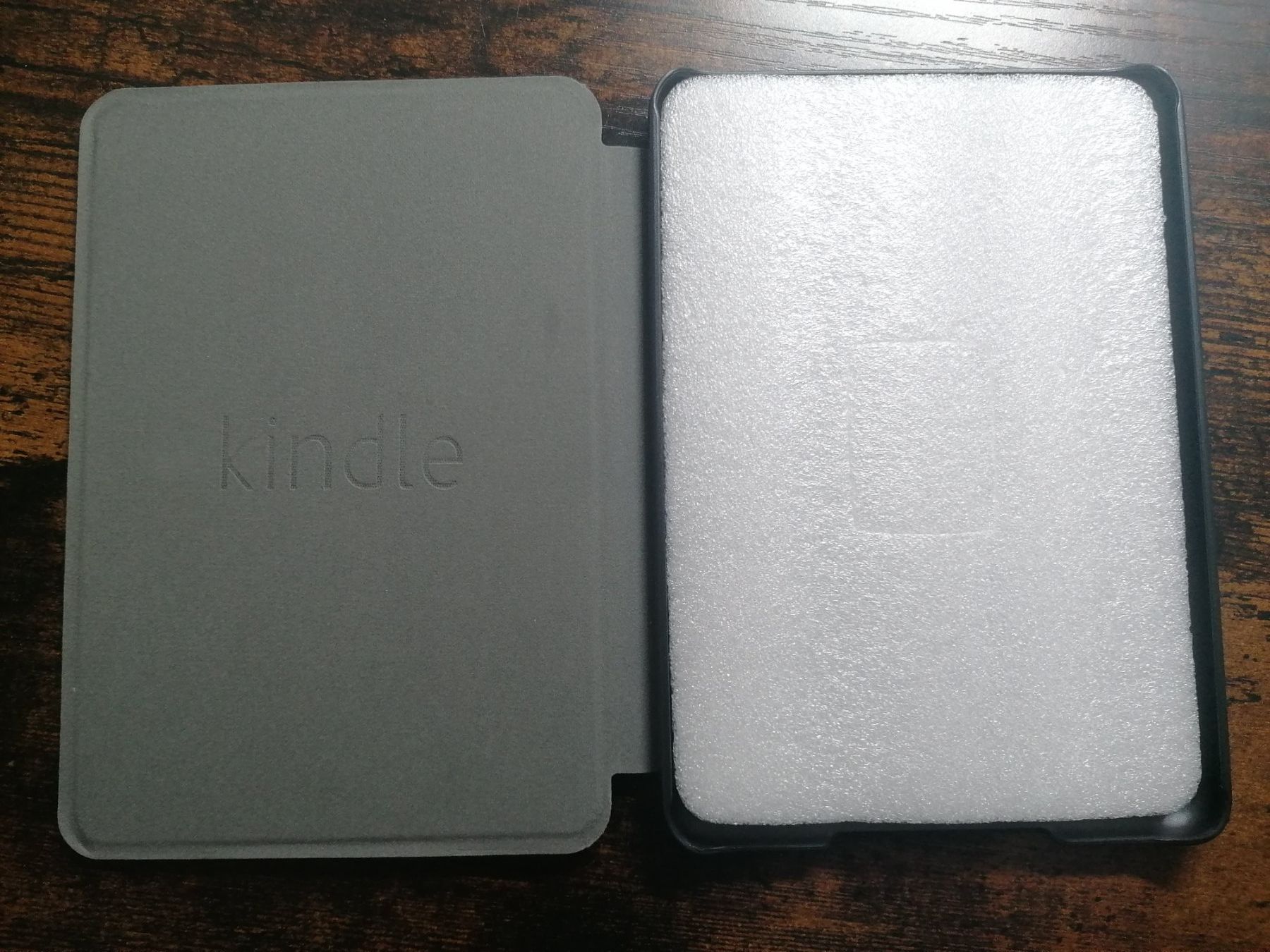 Coques & Protection écran: Kindle Hülle 11th Generation - neu – Neuf (Voir description) à Dübendorf par aga1_b 3