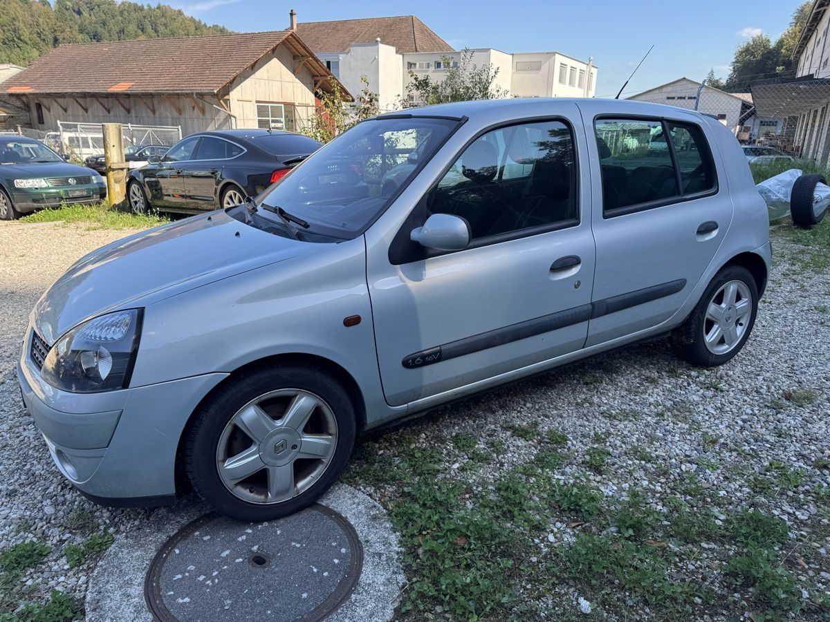 Renault Autos: Renault Clio – Gebraucht aus Alberswil von Filipeber 1
