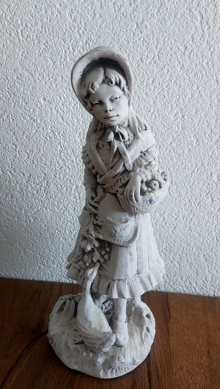 Statuette: Gartenfigur Mädchen – Usato da Aarau Rohr venduto da meeruisland 2