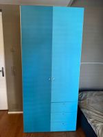 Kinderzimmerschrank mit Nachttisch