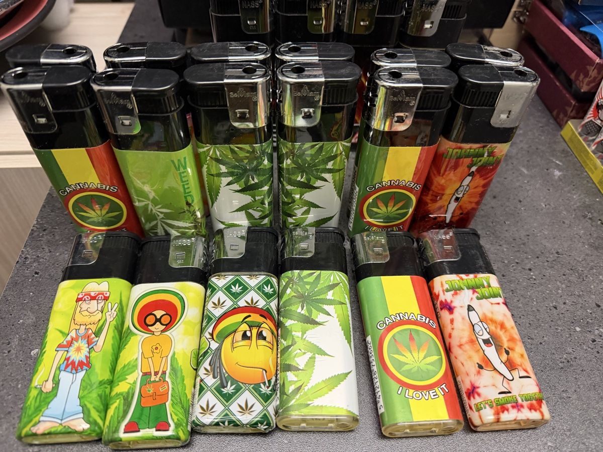 Accendini: Lot de briquets géants – Nuovo e nell'imballaggio originale da Corbeyrier venduto da ant_2r6l 3