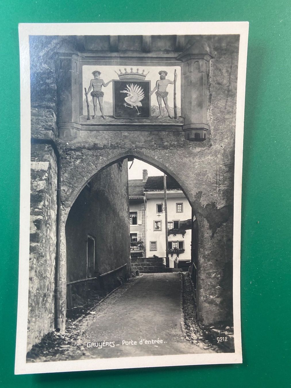 Ansichtskarten: Gruyères - Porte d'entrée – Gebraucht aus Steg VS von danwer74