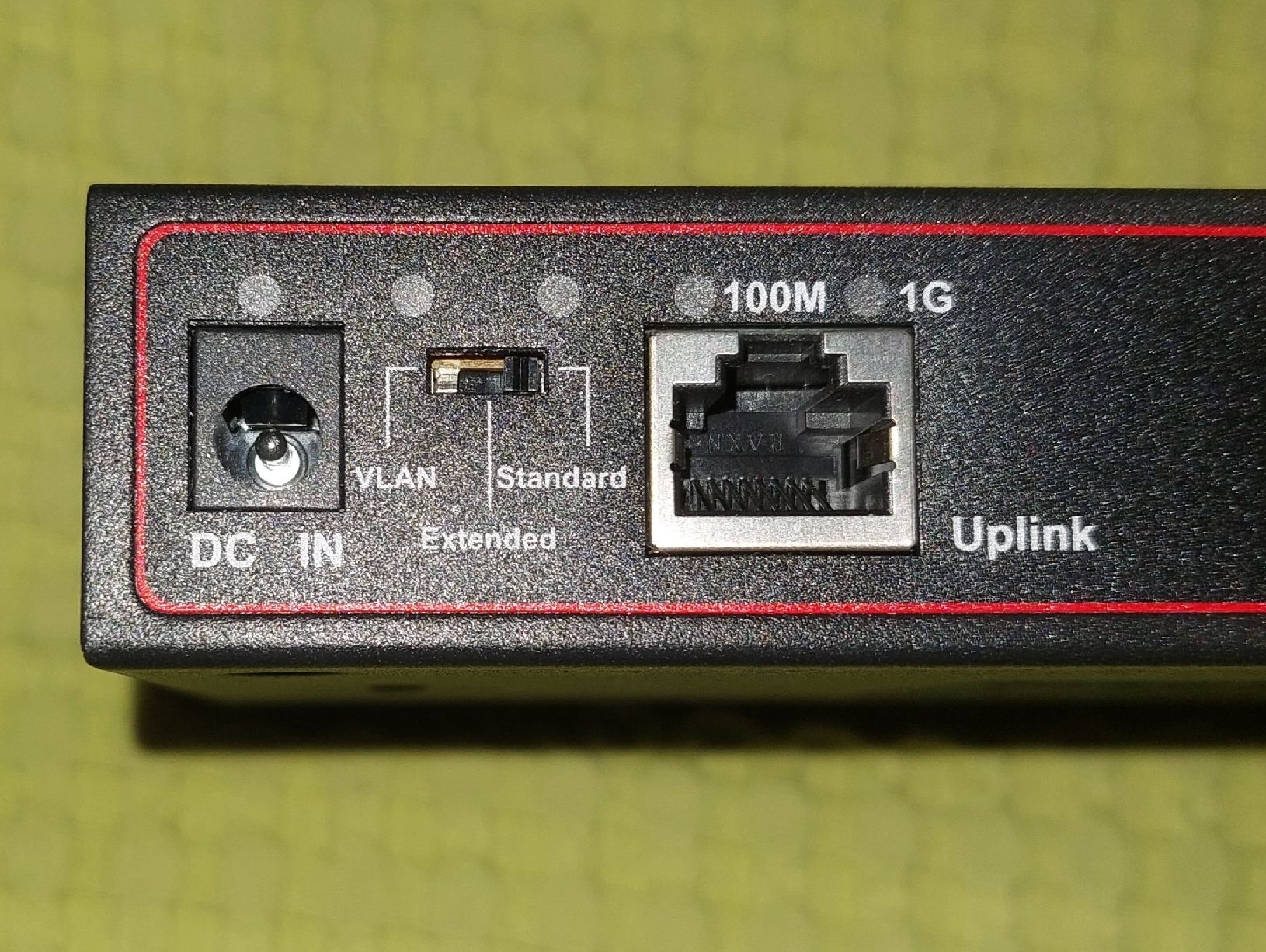 Hubs & Switches: LAN Switch Netzwerk-Switch – Neuf (Voir description) à Bauma par rtvstr 1