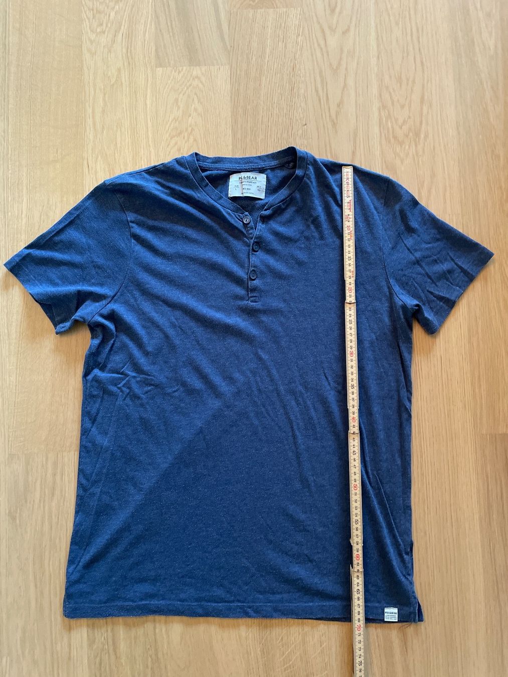 T-shirts: Tshirt PULL & BEAR L – D'occasion à Basel par pilzliii