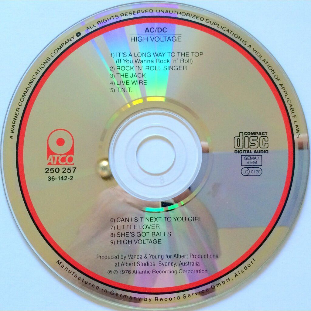 CDs: AC/DC - HIGH VOLTAGE – D'occasion à Bottens par hotter-than-hell 2