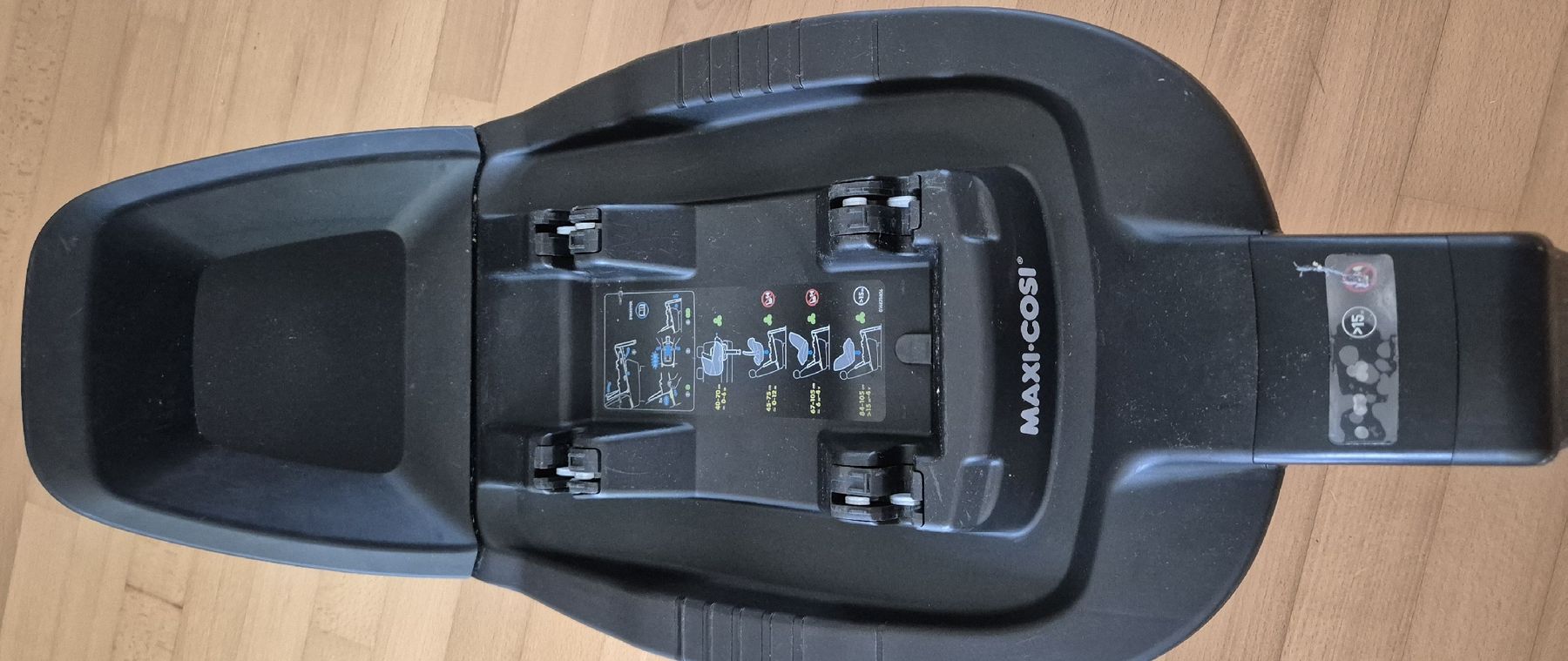 Maxi-Cosi Seggiolini per auto: Maxi-Cosi 3 Way Fix Isofix Basis – Usato da Stäfa venduto da Slesko86
