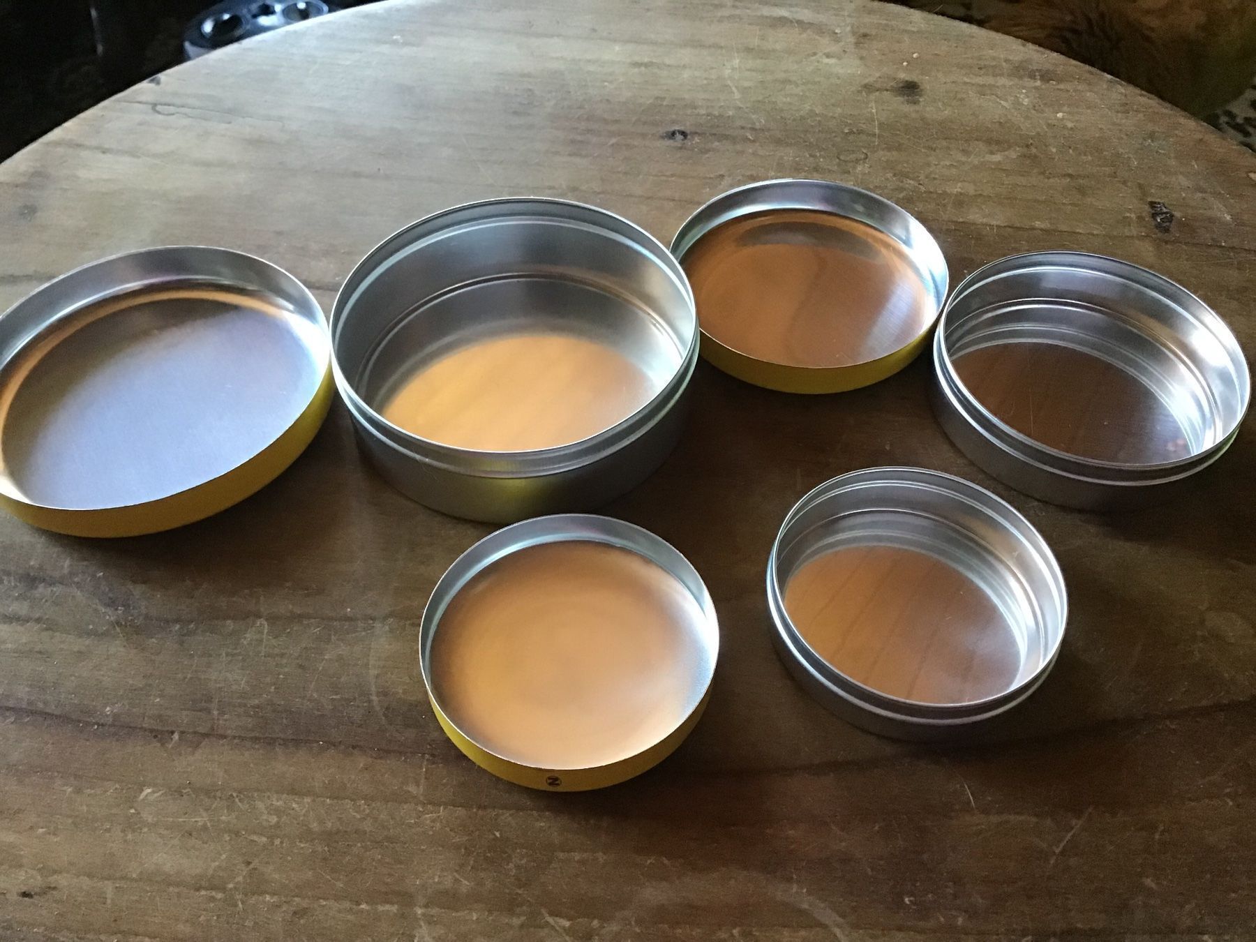 Soins du visage: 3 er Set ältere Vaseline Dösli – D'occasion à St. Gallen par Goldlilly 2