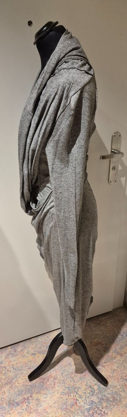 High Vestiti: HIGH Kleid, Grau, Grösse S – Usato da Zürich venduto da Roberto040 1