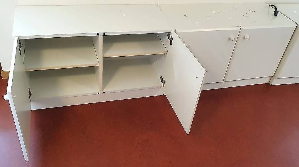 Schränke: Schrank- Lowboard, 2-türig, Sideboard, als Lagerplatz – Gebraucht aus Winterthur von the_kwc5