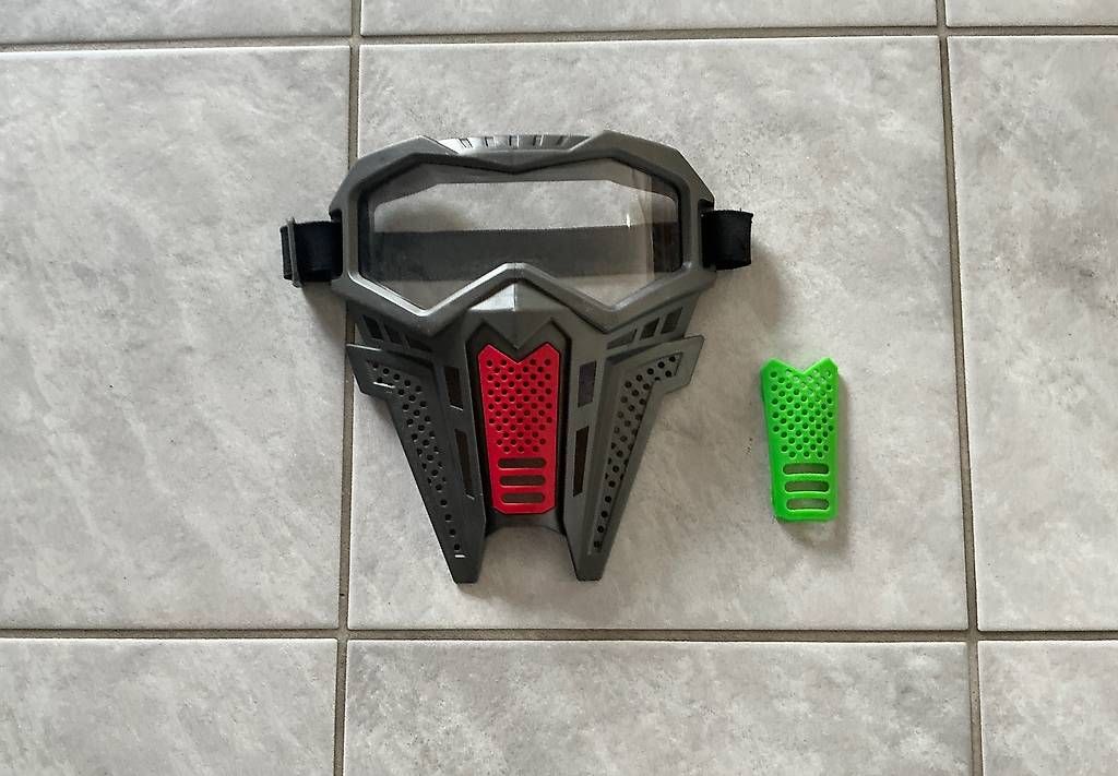 Uniformi: Nerf Tactical Weste & Schutzmaske – Usato da Berg TG venduto da Riovida 2