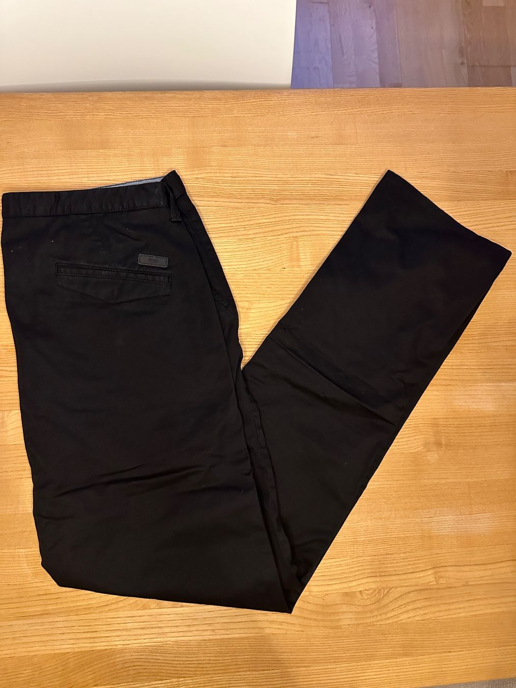 Hugo Boss Pantaloni: Hose BOSS – Usato da Bern venduto da car_fmg9
