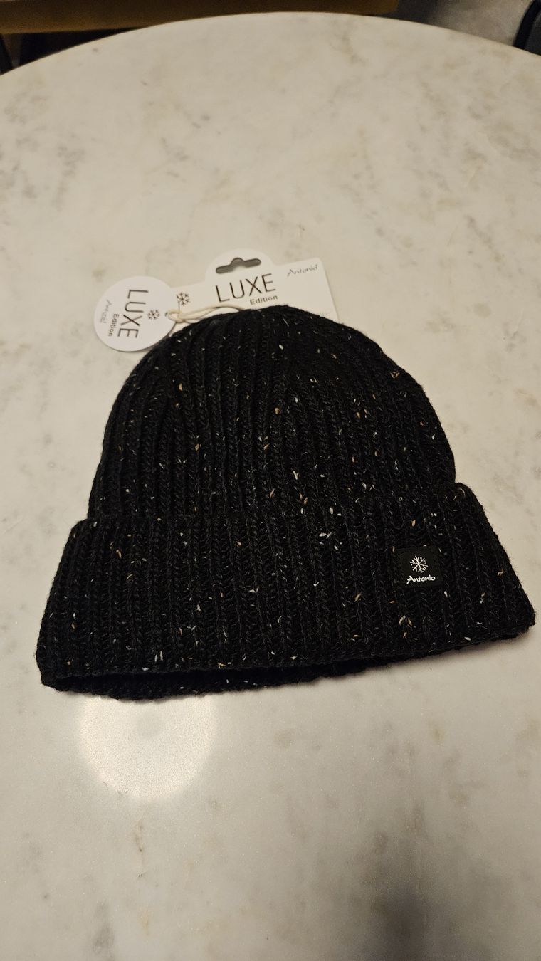 Hüte, Mützen & Caps: Wintermütze neu – Neu und originalverpackt aus Luzern von J.Co