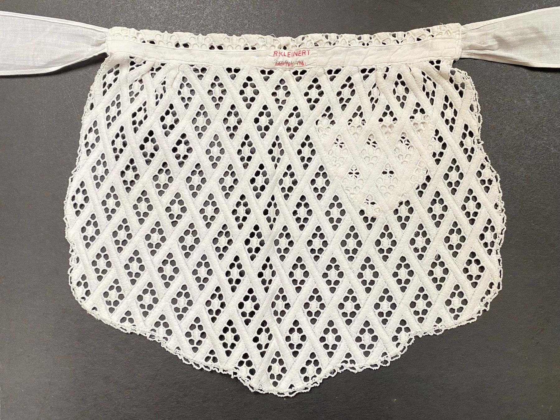 Abbigliamento & accessori d'epoca: Vintage Servierschürze – Usato da Schaffhausen venduto da VintageCity 8