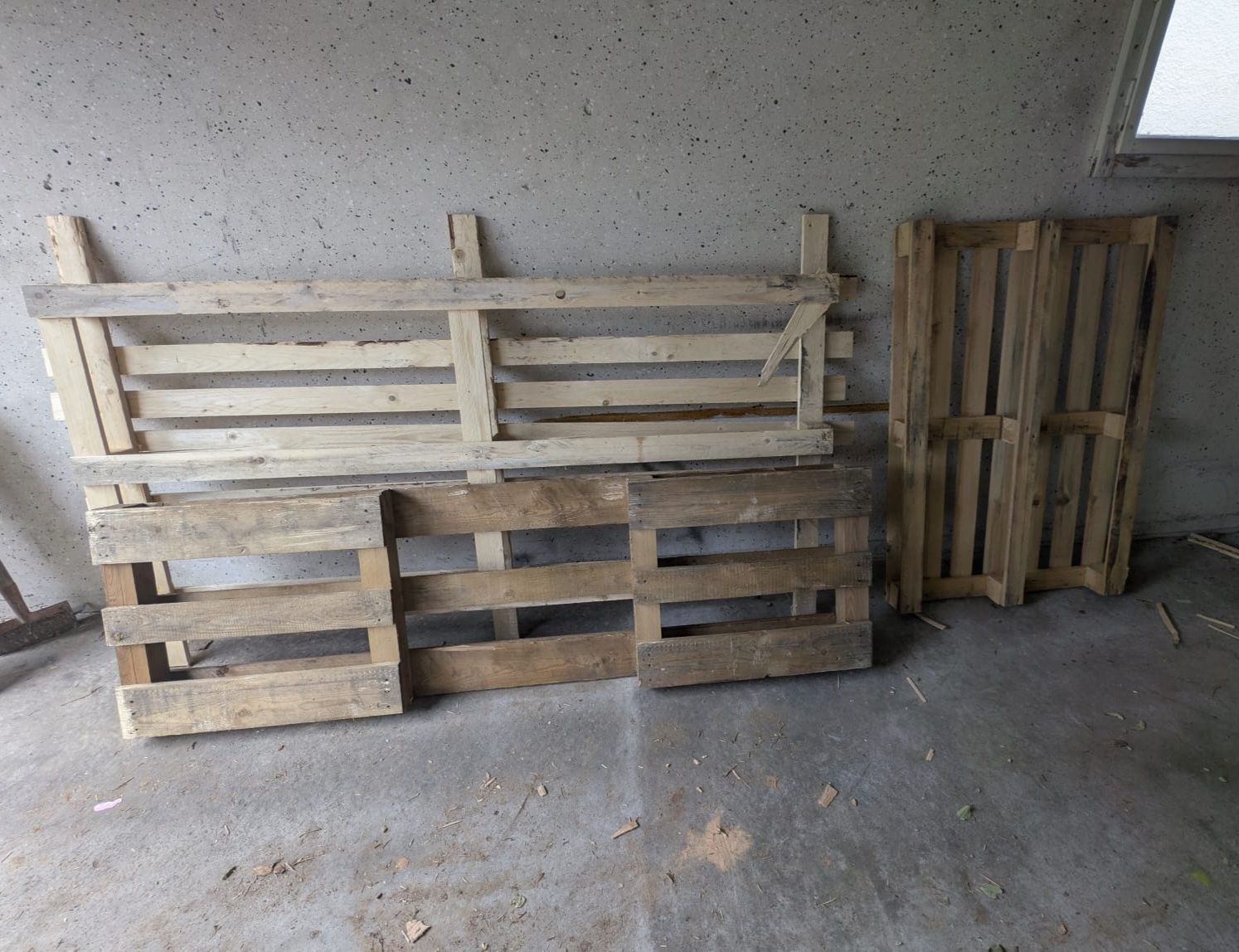 Palettes: Holz Paletten – D'occasion à Unterkulm par famerismann