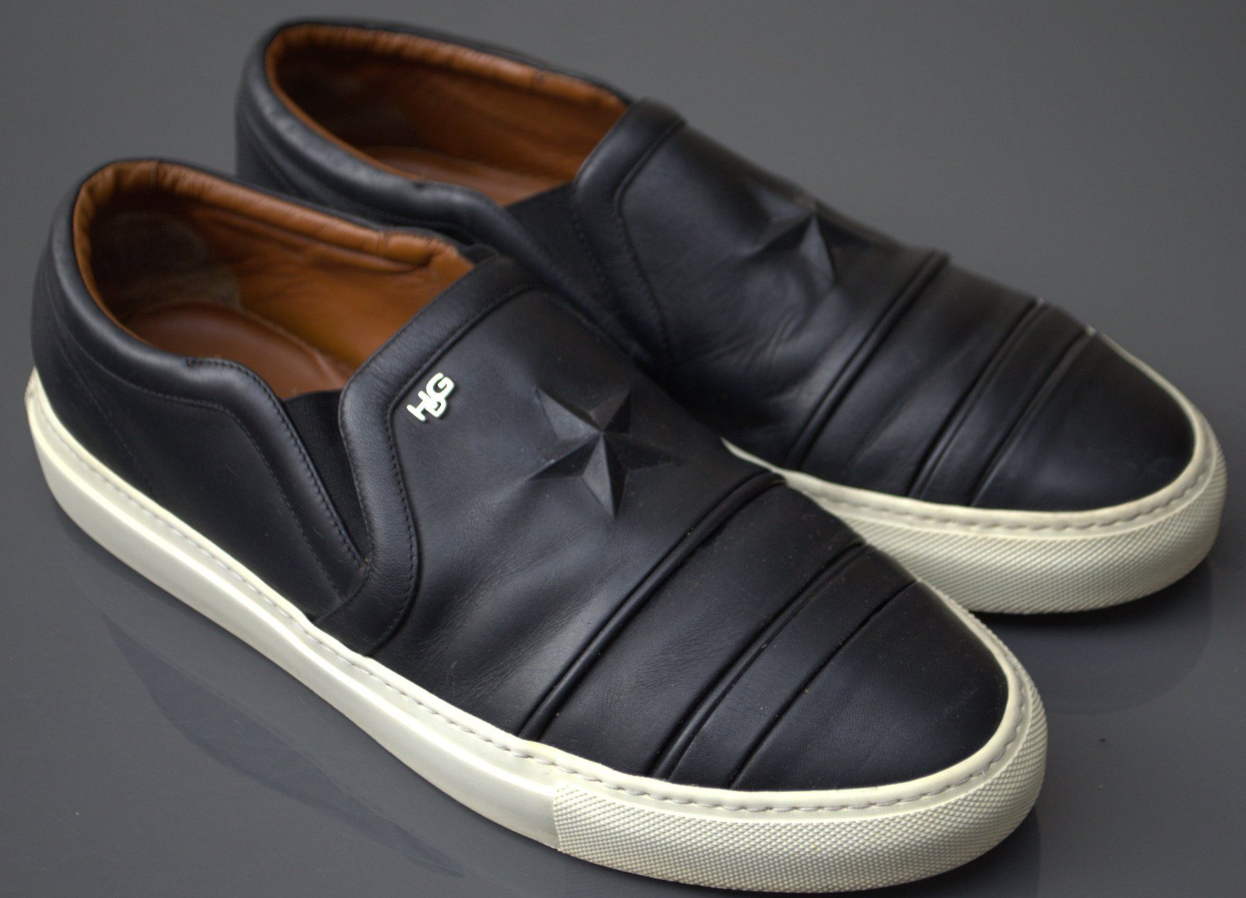 Givenchy Chaussures hommes: Givenchy Sneakers 44 – D'occasion à Collonges par arashee