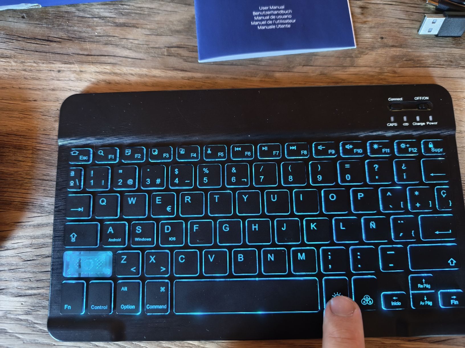 Tastiere: TEC-URS K8586 Wireless Keyboard Mouse Combo neuwertig LED – Nuovo (secondo la descrizione) da Mühleberg venduto da lirgg01 4