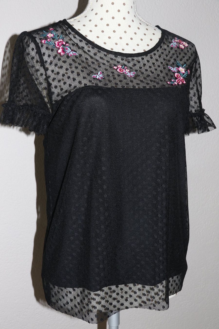 Esprit Camicette: Neue hübsche Spitzenbluse von ESPRIT eher Gr.S-M – Nuovo (secondo la descrizione) da Oberwil-Lieli venduto da Svetlana28 3